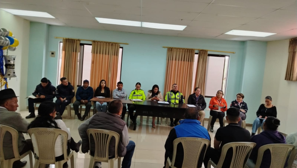 MESA DE TRABAJO EN GAP PICAIHUA AFINA PLAN DE SEGURIDAD PARA FIESTAS PATRONALES DE SAN ISIDRO LABRADOR 2025-2026